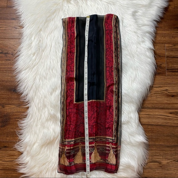 Liz Claiborne Black/Red Tassel Lightweight Scarf NWOT - Picture 3 of 4
